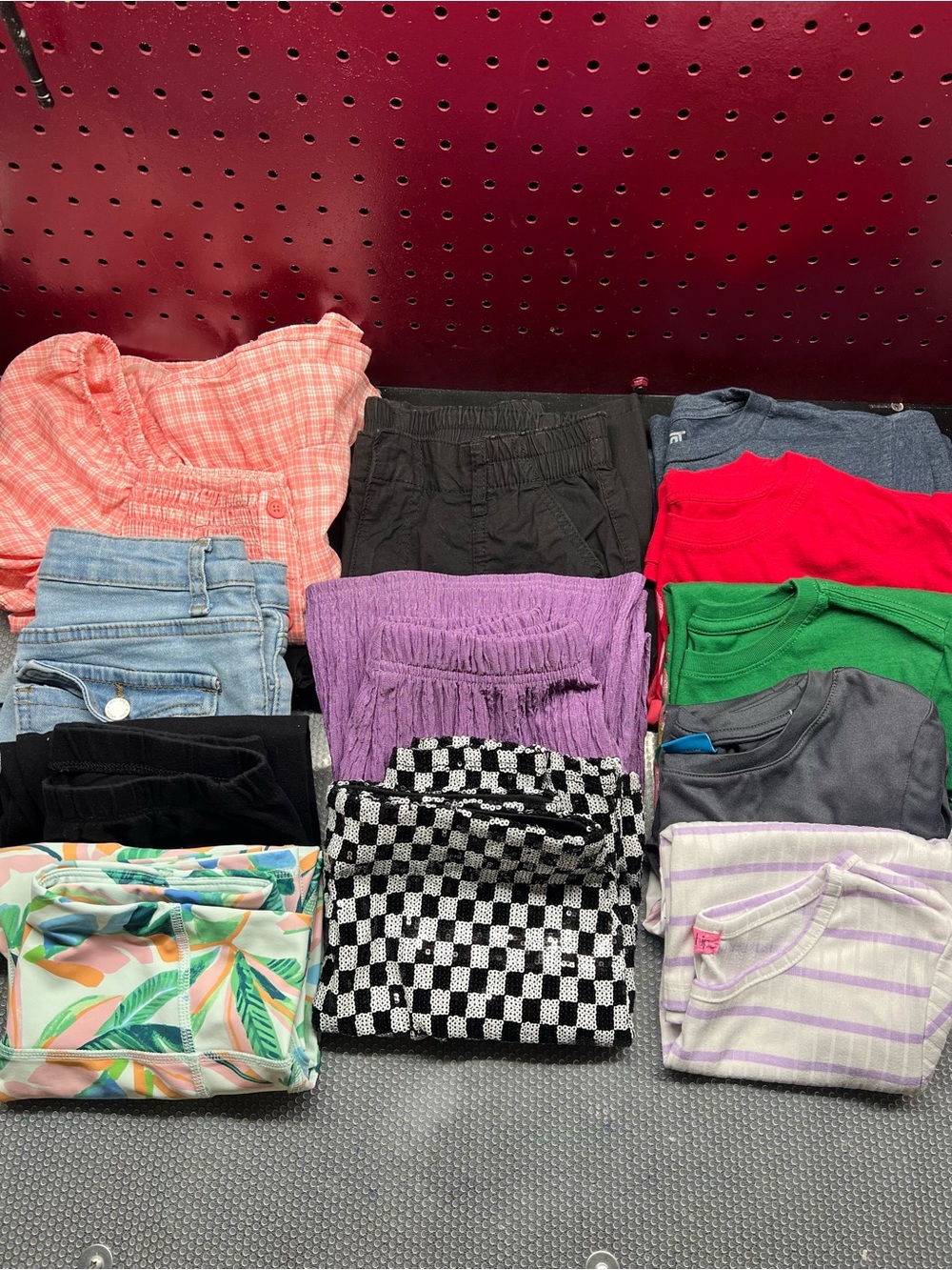 Lot of 12 items of girls' clothing – Size 10/12